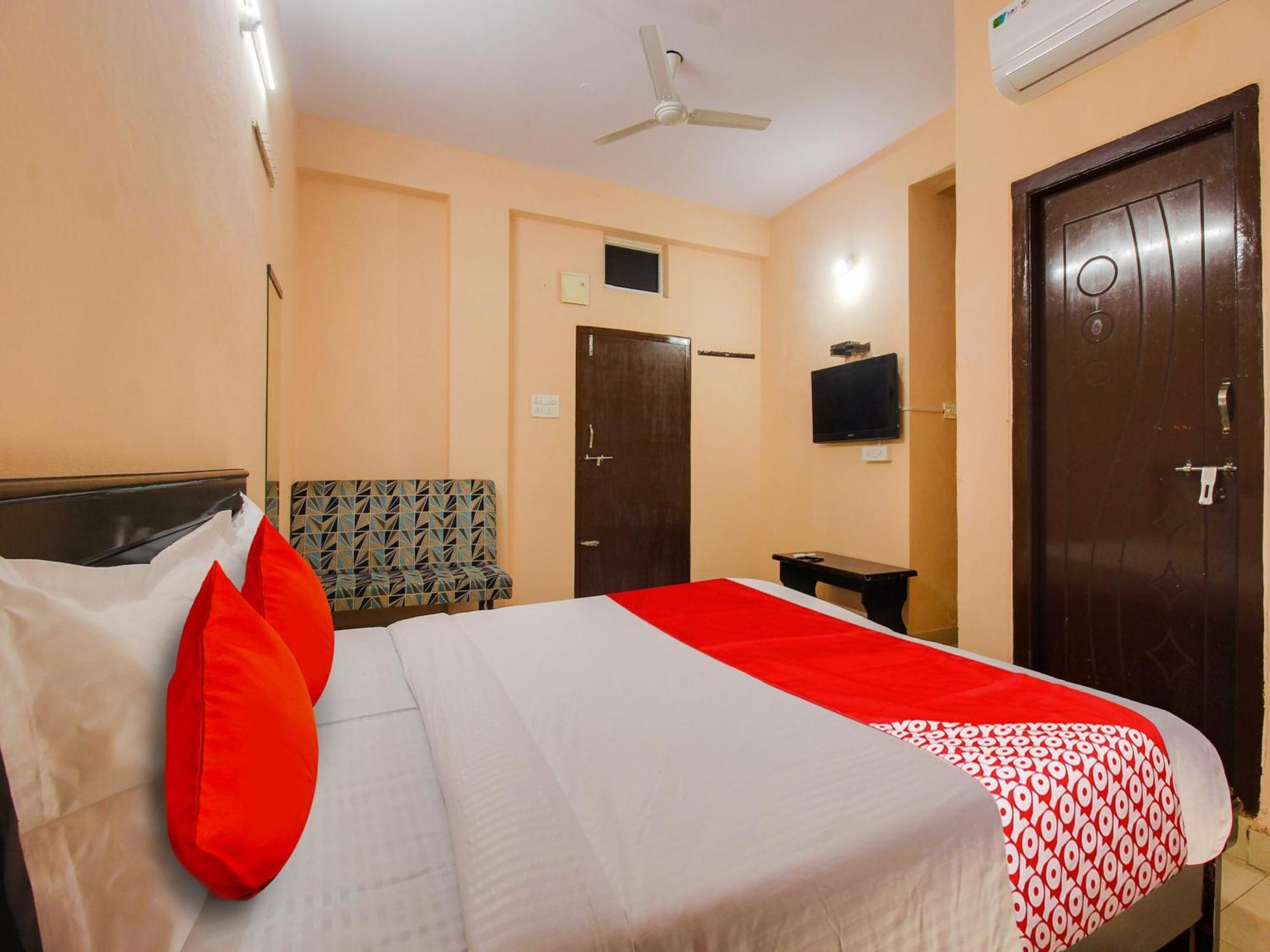 Hotel O R.J.International Pedda Ambarpet Buitenkant foto