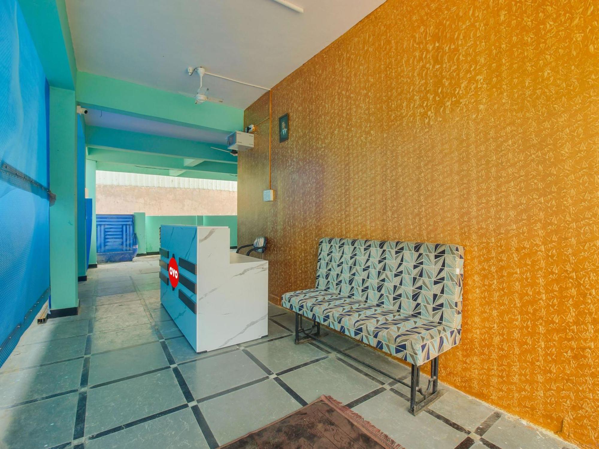 Hotel O R.J.International Pedda Ambarpet Buitenkant foto