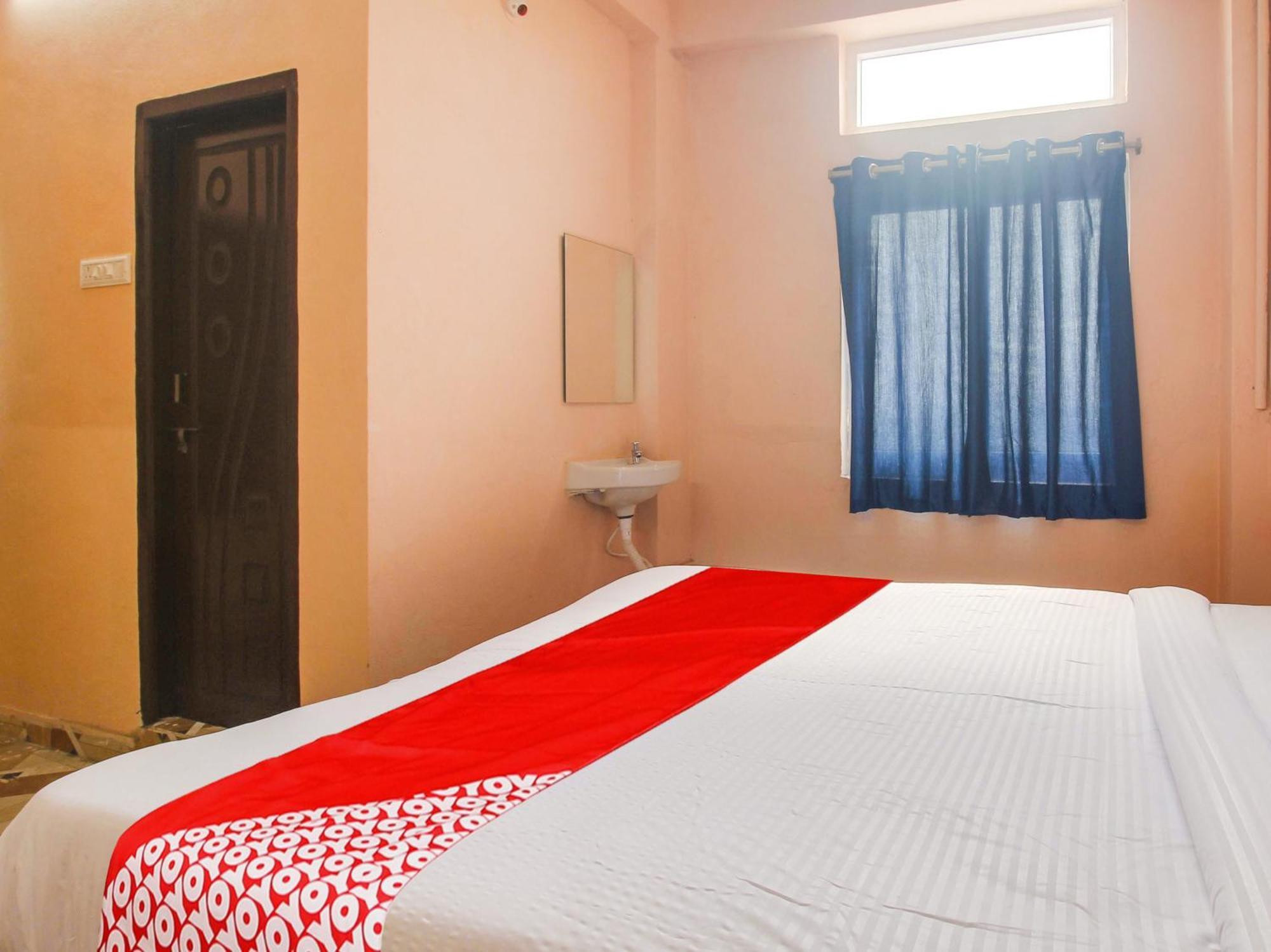 Hotel O R.J.International Pedda Ambarpet Buitenkant foto