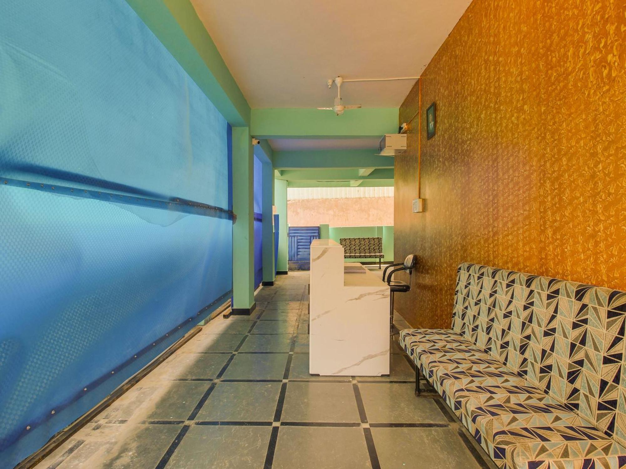 Hotel O R.J.International Pedda Ambarpet Buitenkant foto