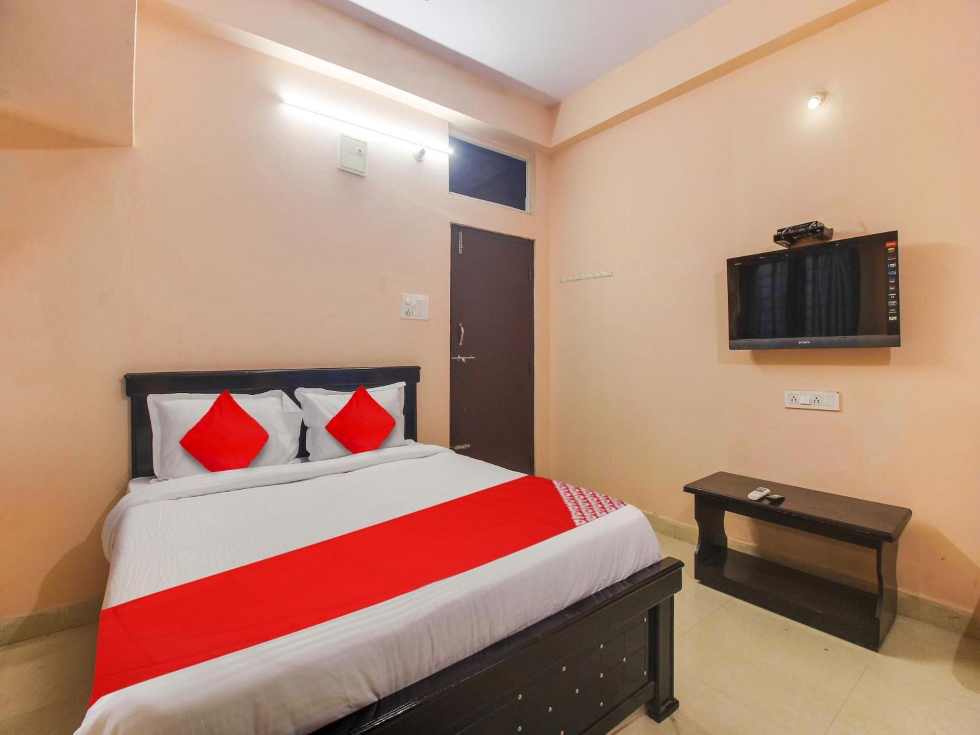 Hotel O R.J.International Pedda Ambarpet Buitenkant foto